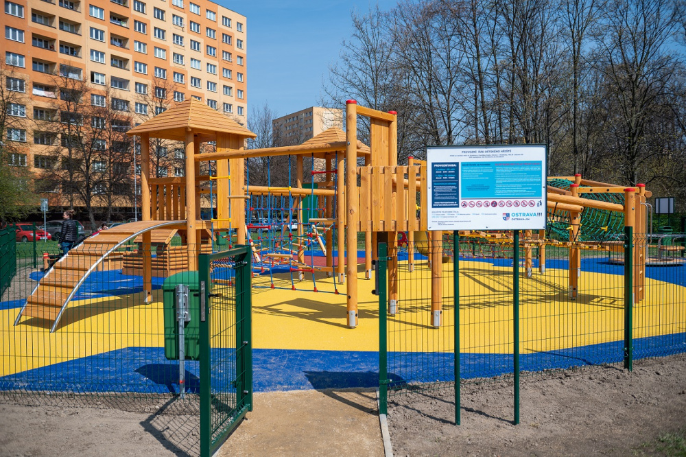 Dětské hřiště KRESTHAJD